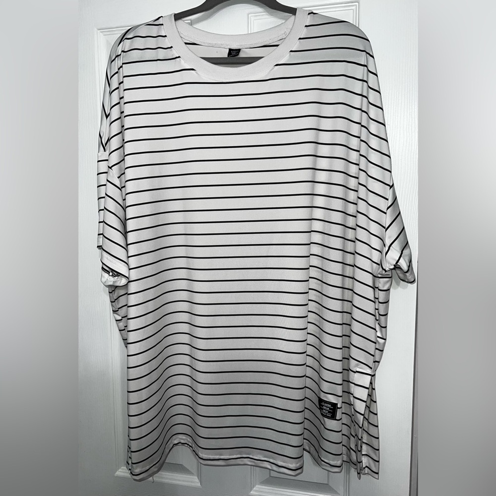 NWOT SHEIN Striped Patched Round Neck Short Sleeve T-shirt With Side Slits 4XL